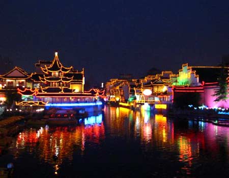 Noci v Nanjingu stojí za to vidět...