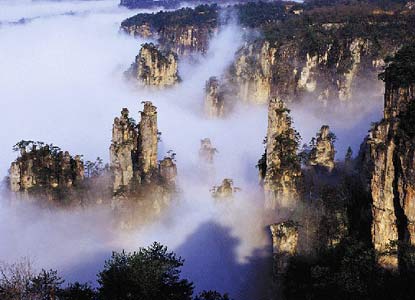 Pohled z vrchu Zhangjiajie