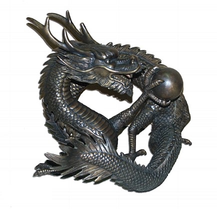 Originální tvar sošky čínského draka